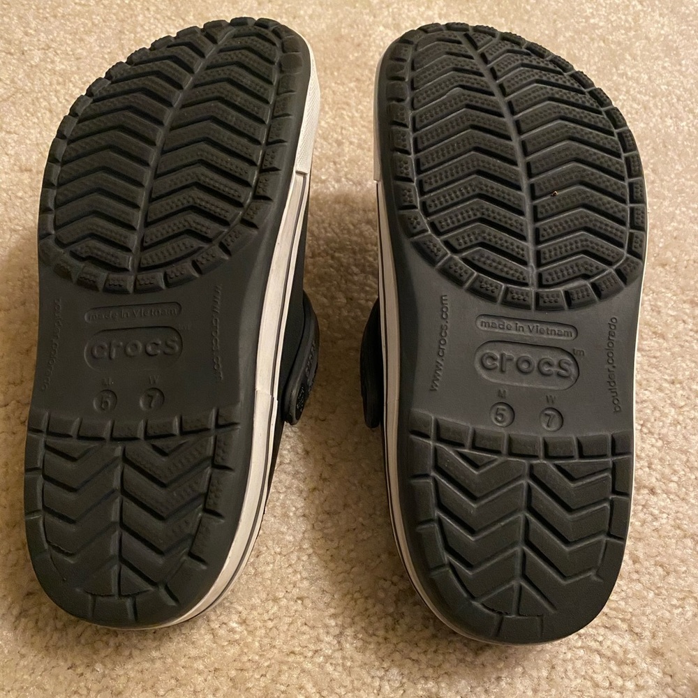 Crocs very gently used